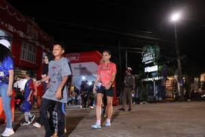 BIB: 
                            <button type="button" onclick="openModal(26263937)" class="btn btn-primary btn-sm float-right btn-popup" data-toggle="modal" data-target=".modal-high-quality">
                        <i class="fas fa-shopping-cart"></i> Add to Cart
                    </button>
                                            <button type="button" onclick="isThisMe(26263937, true)" class="btn btn-success btn-sm float-right btn-popup btn-isme hidden" data-toggle="tooltip" data-placement="bottom" title="นี่คือรูปของคุณใช่ไหม คลิกที่นี่เพื่อเอาเข้าอัลบั้ม">
                        <i class="fas fa-plus"></i> Add to album
                    </button>
                    <button type="button" onclick="isThisMe(26263937, false)" class="btn btn-warning btn-sm float-right btn-popup btn-isnotme hidden">
                        <i class="fas fa-ban"></i> Remove from album
                    </button>